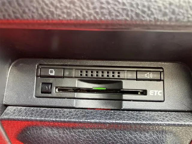 今では必需品のETCも付いております。高速道路での出入りもスムーズ。渋滞緩和にもなりエコにも繋がります。 トヨタ ヴォクシー