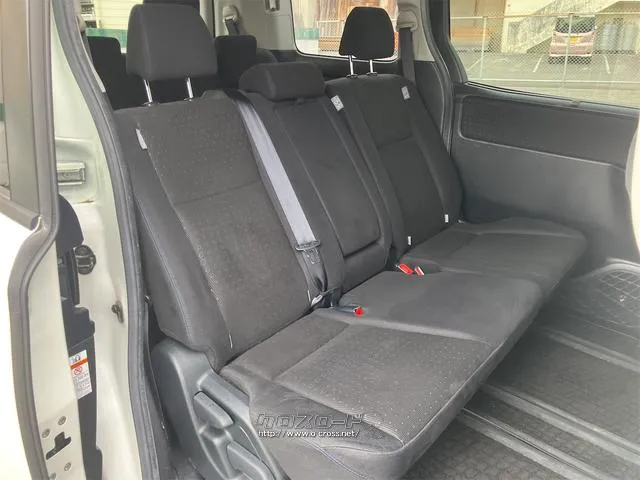 この度は当店のお車をご覧になっていただき、誠にありがとうございます。じっくり現車確認して頂けるよう、ご準備を致します! トヨタ ヴォクシー