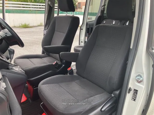 当店のお車をご覧いただきましてありがとうございます。お車についてのご質問やお見積りのご依頼、ご購入にあたってのご相談などお気軽にお問い合わせ下さい! トヨタ ヴォクシー