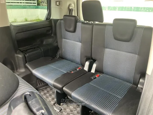 お車の知識がなくても大丈夫です!皆様のご来店をスタッフ一同、心よりお待ちしております。 トヨタ ヴォクシー