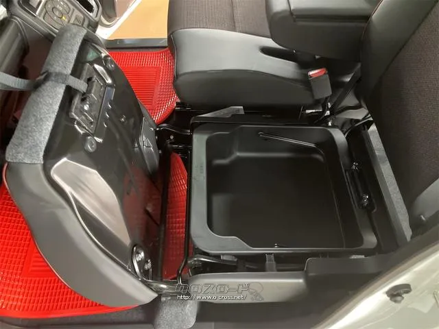 是非一度、実車を御覧ください。 スズキ スペーシア