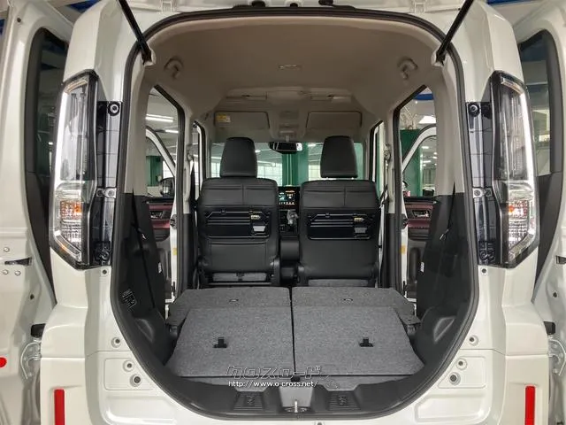 是非一度、実車を御覧ください。 スズキ スペーシア