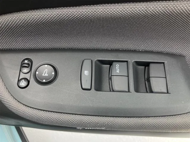 パワーウィンドウ付き☆運転席で全部の窓を開閉することが可能!!快適にドライブをお楽しみいただけます☆ ホンダ フィット