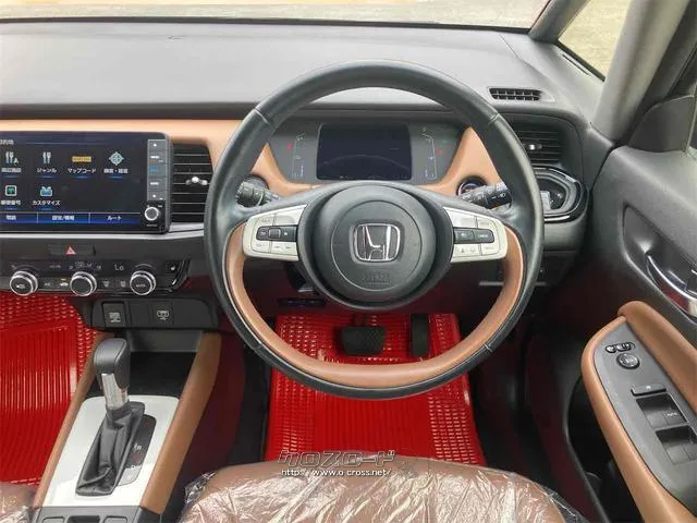 ハンドルの状態が悪いと運転に集中できませんよね。こちらの車、お気軽にお問い合わせください。 ホンダ フィット