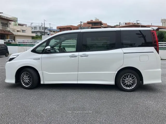 ご覧頂きまして誠に有難うございます!!是非ご来店して頂き、実際にご覧になって頂ければと思います。お客様からのご連絡をスタッフ一同、心よりお待ちしております トヨタ ノア