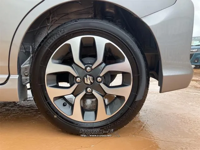 この度は当店のお車をご覧になっていただき、誠にありがとうございます。ぜひじっくりとご検討下さい。気軽にお問合せ・お見積りお待ちしております。 スズキ ソリオ