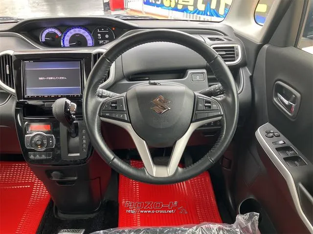 ハンドルの状態が悪いと運転に集中できませんよね。こちらの車、お気軽にお問い合わせください。 スズキ ソリオ