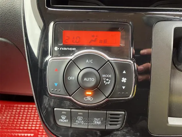 当店のお車をご覧いただきましてありがとうございます。お車についてのご質問やお見積りのご依頼、ご購入にあたってのご相談などお気軽にお問い合わせ下さい! スズキ ソリオ