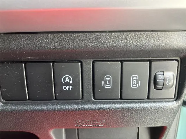 両側電動スライドドア装備!運転席よりボタン一つで開閉可能でございます。 スズキ スペーシア
