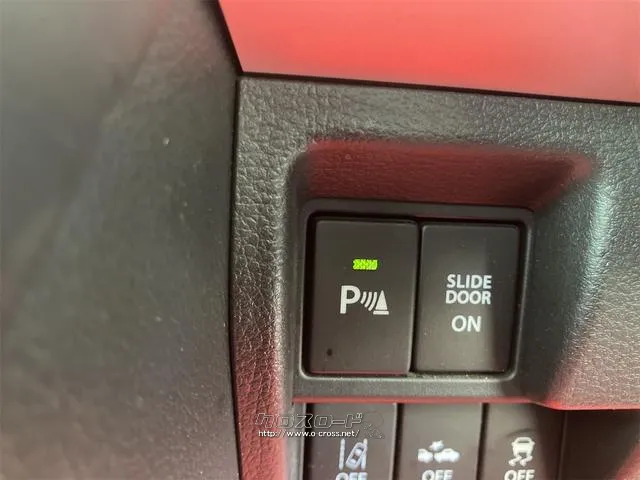 接触を未然に防ぐ、クリアランスソナー搭載です。車を守るためには必須のアイテムですね。 スズキ スペーシア