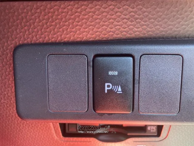 接触を未然に防ぐ、クリアランスソナー搭載です。車を守るためには必須のアイテムです トヨタ ルーミー