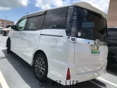 トヨタ ヴォクシー