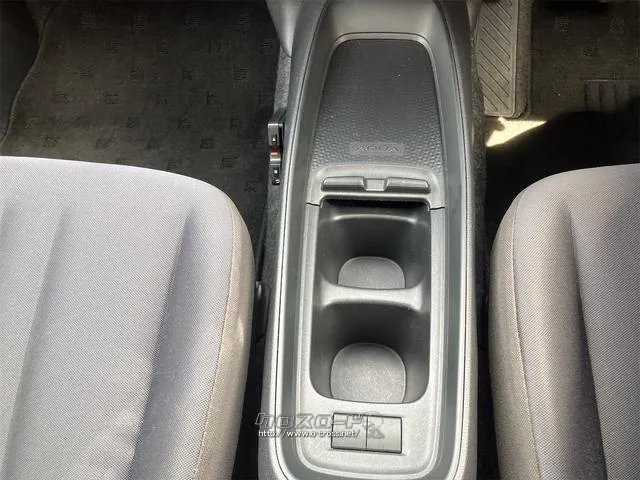この度は当店のお車をご覧になっていただき、誠にありがとうございます。ぜひじっくりとご検討下さい。気軽にお問合せ・お見積りお待ちしております。 トヨタ アクア