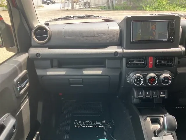 ご覧いただきありがとうございます♪気になったお車がありましたらお気軽にお電話をください♪ スズキ ジムニーノマド