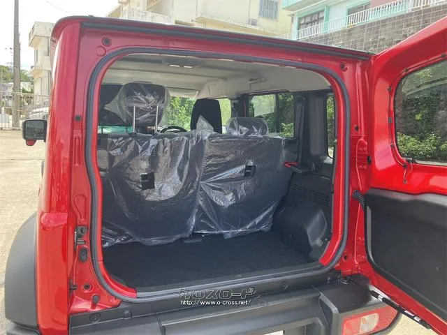 当店のお車をご覧いただきましてありがとうございます。お車についてのご質問やお見積りのご依頼、ご購入にあたってのご相談などお気軽にお問い合わせ下さい! スズキ ジムニーノマド
