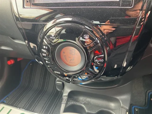 気温に合わせて直感的に操作することで、車内をいつでも快適に保てます。 日産 ノート
