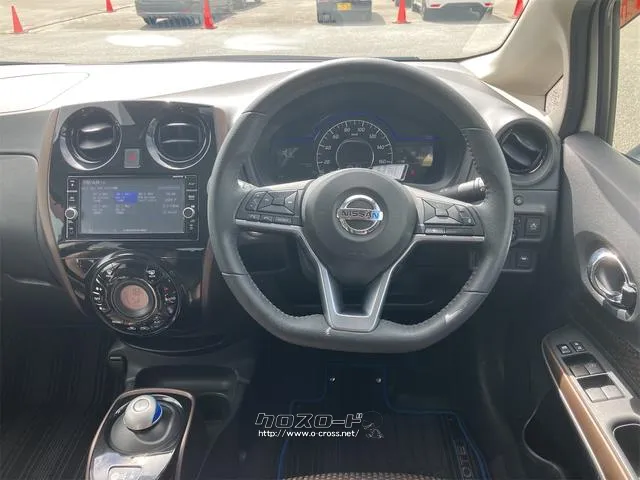 ハンドルの状態が悪いと運転に集中できませんよね。こちらの車、お気軽にお問い合わせください。 日産 ノート