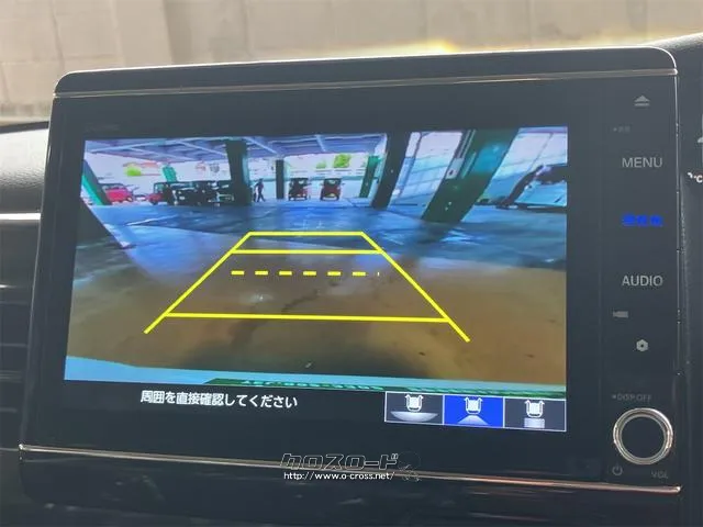 バックカメラも付いています。駐車の時に便利なのはもちろんの事、後方死角にいる子供たちに気が付くことができるので安心安全ですね ホンダ N-BOX