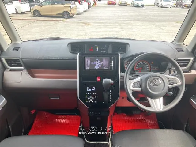 車を運転する際には運転席の存在は欠かせません。なのでしっかりとチェックしたいポイントですね。 トヨタ ルーミー
