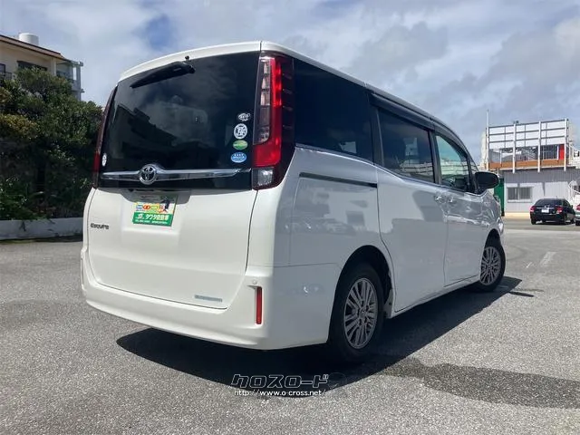 この度は当店のお車をご覧になっていただき、誠にありがとうございます。ぜひじっくりとご検討下さい。気軽にお問合せ・お見積りお待ちしております。 トヨタ エスクァイア