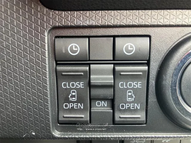 両側電動スライドドア装備!運転席よりボタン一つで開閉可能でございます。 ダイハツ タント
