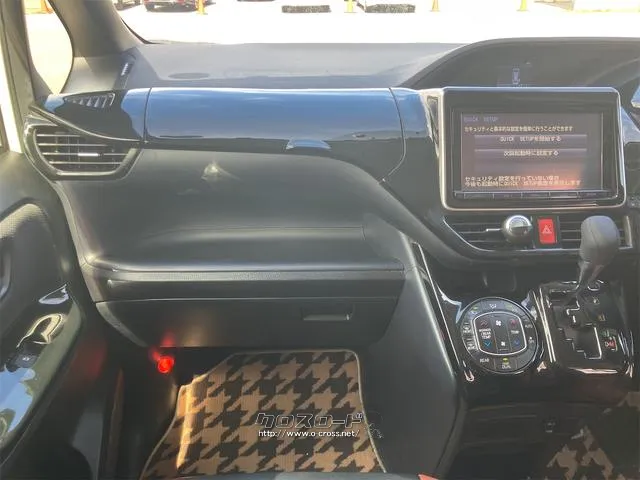 この度は当店のお車をご覧になっていただき、誠にありがとうございます。ぜひじっくりとご検討下さい。気軽にお問合せ・お見積りお待ちしております。 トヨタ ノア