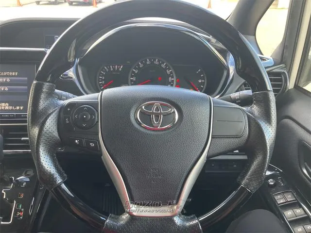 常に触る部分ですので、しっかりとチェックしたいですね。 トヨタ ノア