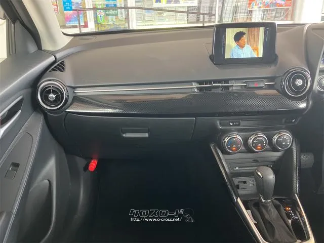 当店のお車をご覧いただきましてありがとうございます。お車についてのご質問やお見積りのご依頼、ご購入にあたってのご相談などお気軽にお問い合わせ下さい! マツダ デミオ