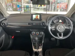マツダ デミオ