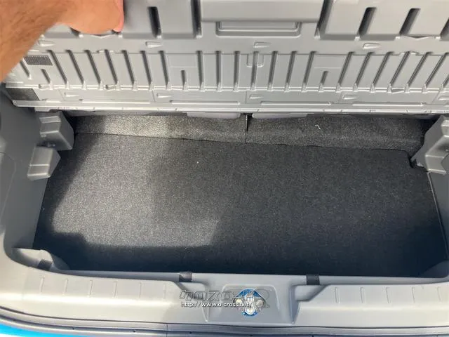 是非一度、実車を御覧ください。 ダイハツ タフト