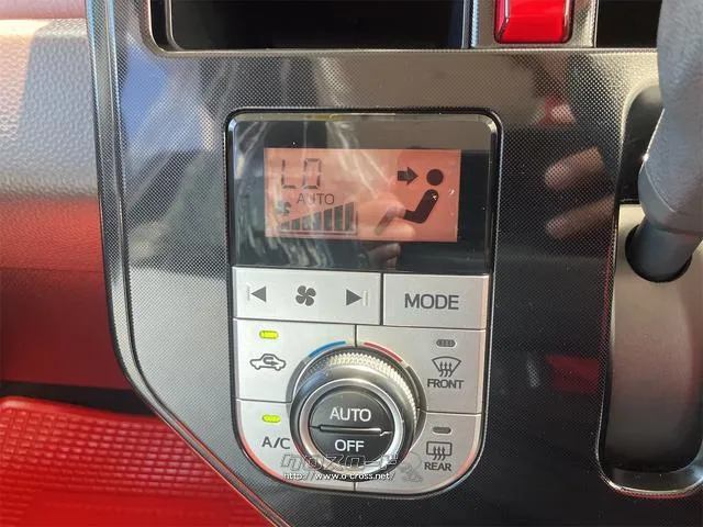 気温に合わせて直感的に操作することで、車内をいつでも快適に保てます。 ダイハツ トール