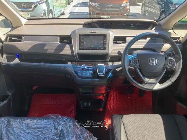 車を運転する際には運転席の存在は欠かせません。なのでしっかりとチェックしたいポイントですね。 ホンダ フリード