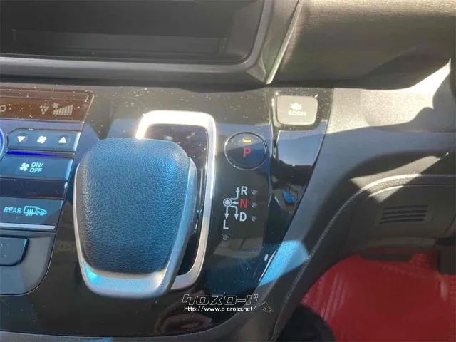 必ず使用するシフトレバー。確りと確認したいですね。 ホンダ フリード