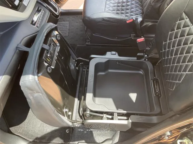 ご覧いただきありがとうございます♪気になったお車がありましたらお気軽にお電話をください♪ 三菱 デリカD:2