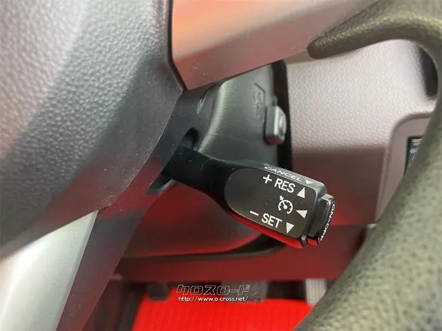アクセルを踏まなくても設定した速度で走行可能なオートクルーズコントロールを装備しています!ロングドライブでも運転が楽になります。ブレーキやシフト操作でも解除可能です! トヨタ タンク