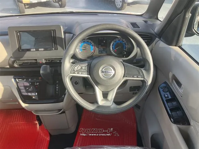 お車の知識がなくても大丈夫です!皆様のご来店をスタッフ一同、心よりお待ちしております。 日産 ルークス