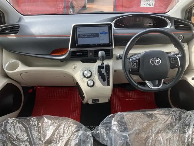 運転者にとっては日々使用することとなる運転席です。運転席が快適だと運転に集中することができますね。 トヨタ シエンタ