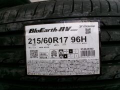 タイヤ RV03 215/60R17 未使用 4本セット 入替バランス・処理・取付込