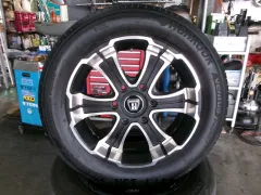 ホイール・タイヤ BARBERO 1765+38 139.7 ハンコック 215/60R17 4本