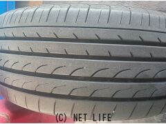 タイヤ ヨコハマ　RV02　215/60R17インチ　5分山