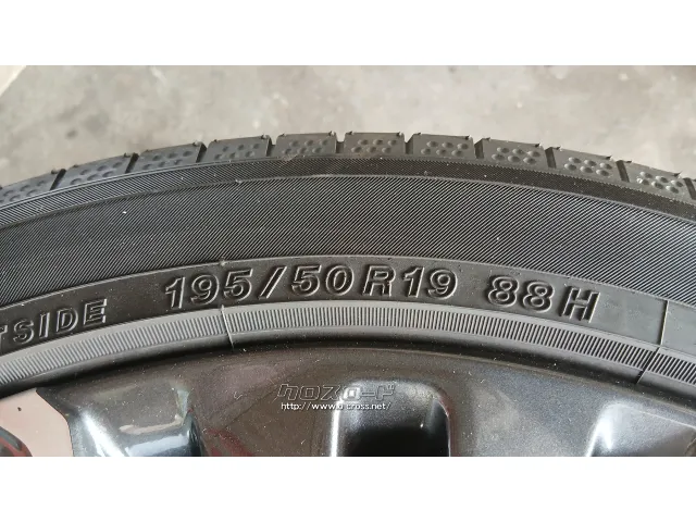 ホイール・タイヤ プリウス純正 19インチ