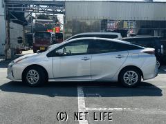 トヨタ プリウス