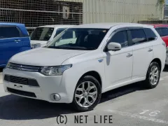 三菱 アウトランダーPHEV
