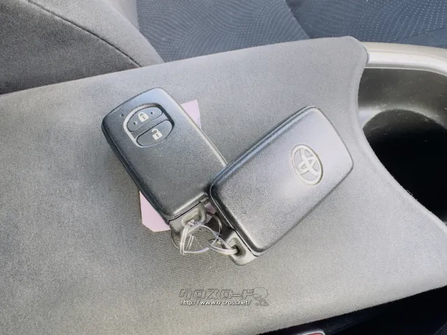 トヨタ プリウス