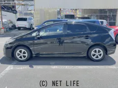 トヨタ プリウス