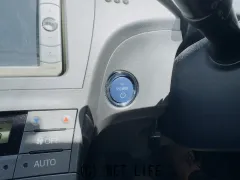 トヨタ プリウス