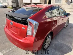 トヨタ プリウス