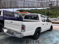 トヨタ ハイラックス