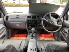 トヨタ ハイラックス