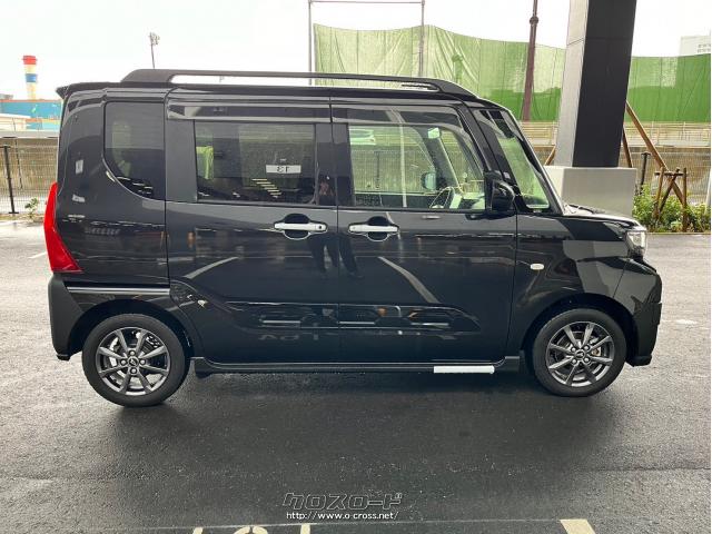 ダイハツ タント ファンクロス・2023(R5)年式・ブラックマイカ・660cc